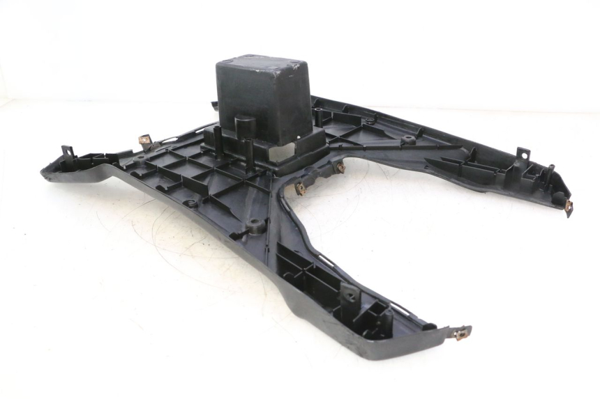 photo de FLOOR PANEL KEEWAY FOCUS 50 (2006 - 2009) - Component detail