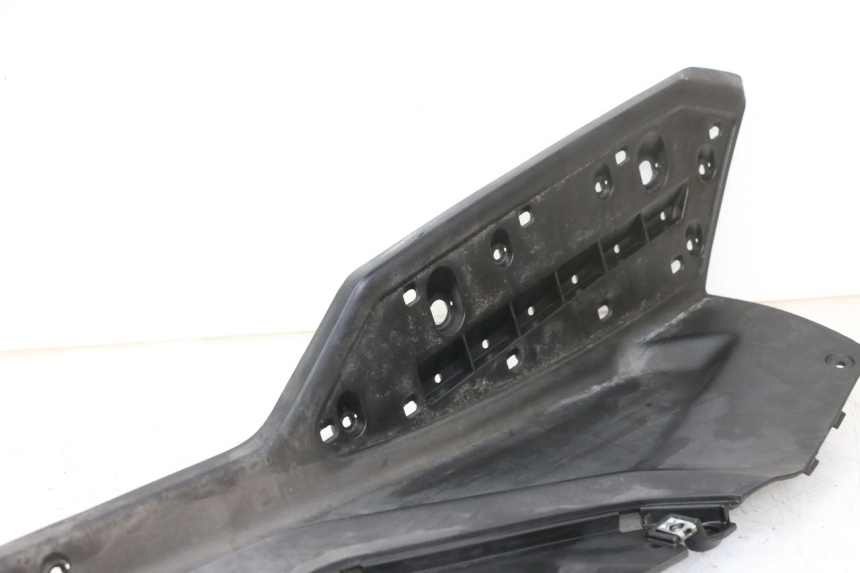 photo de LEFT FLOOR PANEL QUADRO 4 4D 350 (2015 - 2018) - Alternative perspective