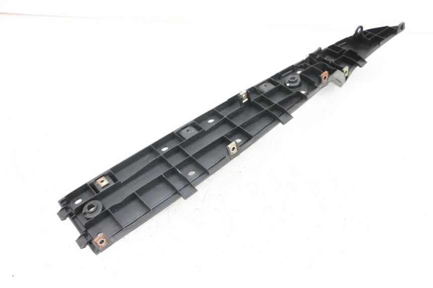 photo de LEFT FOOTREST KYMCO DINK STREET 125 (2009 - 2014) - Alternative perspective