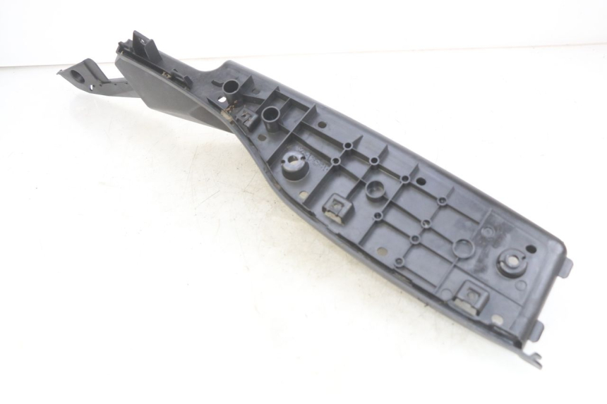 photo de LEFT FOOTREST KYMCO DOWNTOWN ABS 125 (2015 - 2017) - Component detail