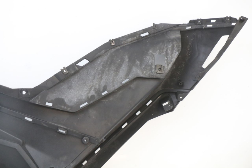 photo de LEFT FLOOR PANEL LONGJIA EASY MAX 125 (2020 - 2024) - Product overview