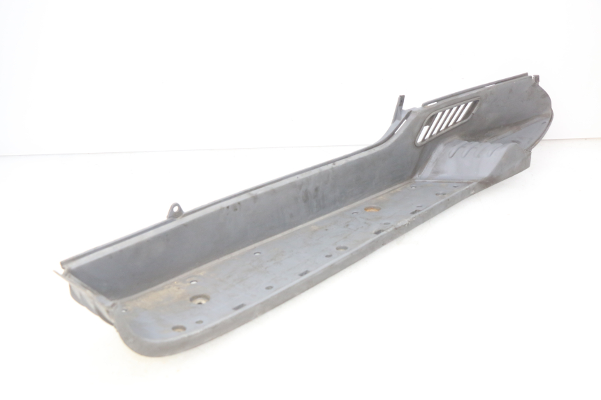 photo de LEFT FOOTREST HONDA FES PANTHEON 2T 125 (1998 - 2002) - Technical close-up