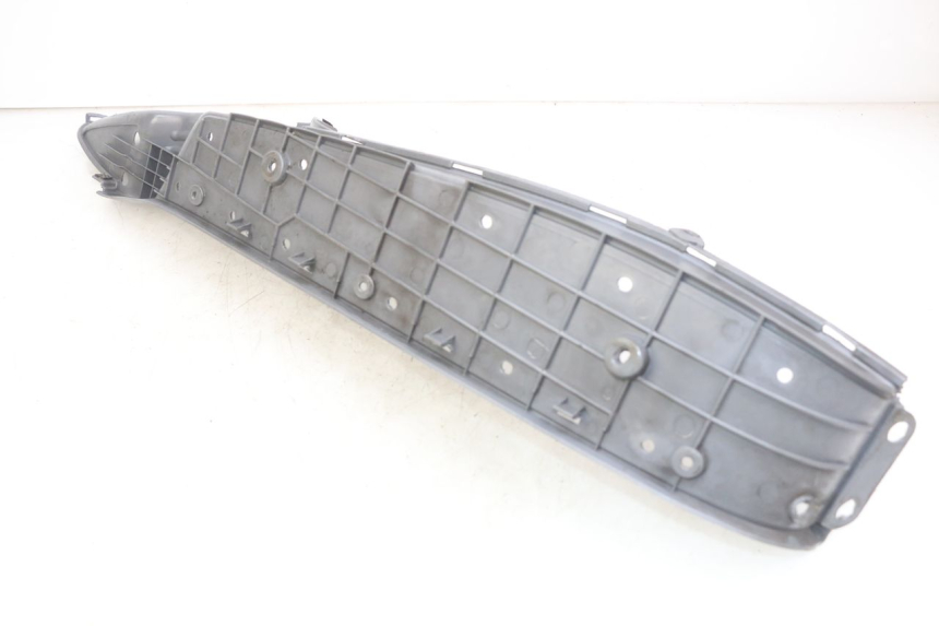 photo de LEFT FOOTREST HONDA FES PANTHEON 2T 125 (1998 - 2002) - Component detail