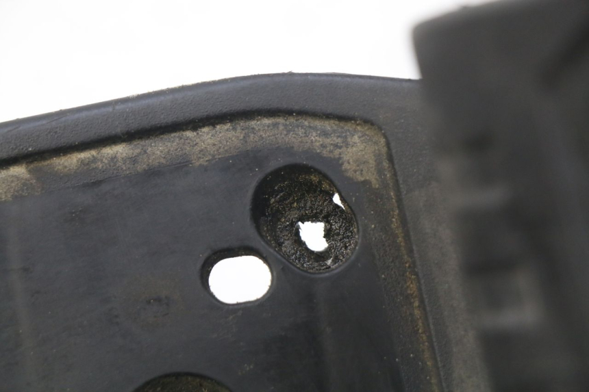 photo de LEFT FOOTREST HONDA FORZA 125 (2015 - 2016) - Zoom on usage condition