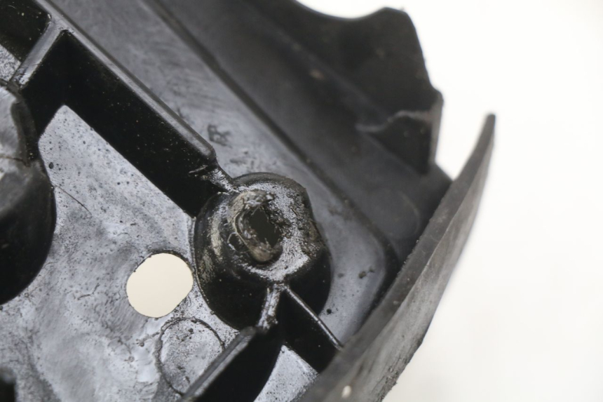 photo de LEFT FOOTREST HONDA FORZA 125 (2015 - 2016) - Alternative perspective