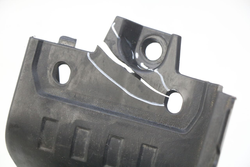 photo de LEFT FOOTREST HONDA FORZA 125 (2015 - 2016) - Fixing points details