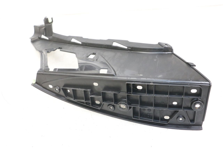 photo de LEFT FLOOR PANEL PEUGEOT GEOPOLIS RS 125 (2007 - 2009) - Technical close-up