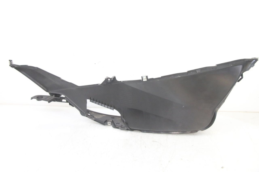 photo de LEFT FLOOR PANEL HONDA PCX (JF57/JF64) 125 (2014 - 2018) - Technical close-up