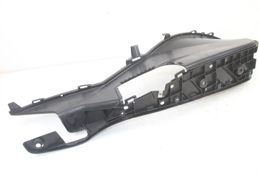 photo de LEFT FLOOR PANEL HONDA PCX (JF57/JF64) 125 (2014 - 2018) - Surface and material condition