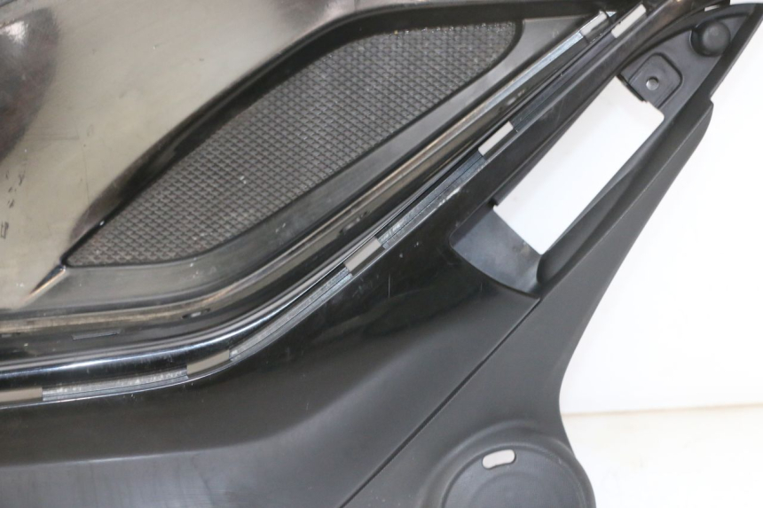 photo de LEFT FLOOR PANEL PIAGGIO IE MP3 YOURBAN 300 (2011 - 2016) - Main view