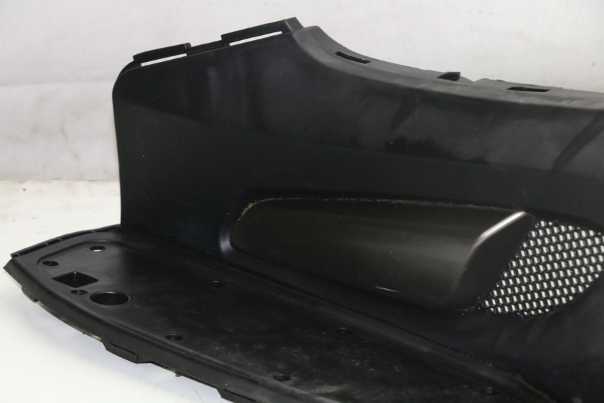 photo de LEFT FLOOR PANEL KYMCO K-XCT 125 (2013 - 2017) - Fixing points details