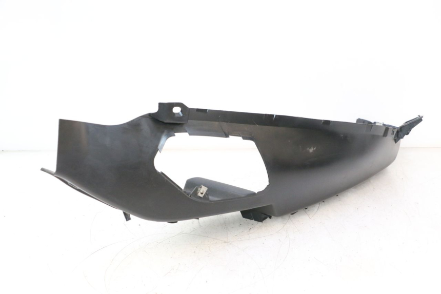 photo de LEFT FLOOR PANEL PIAGGIO MP3 LT 400 (2007 - 2012) - Product overview