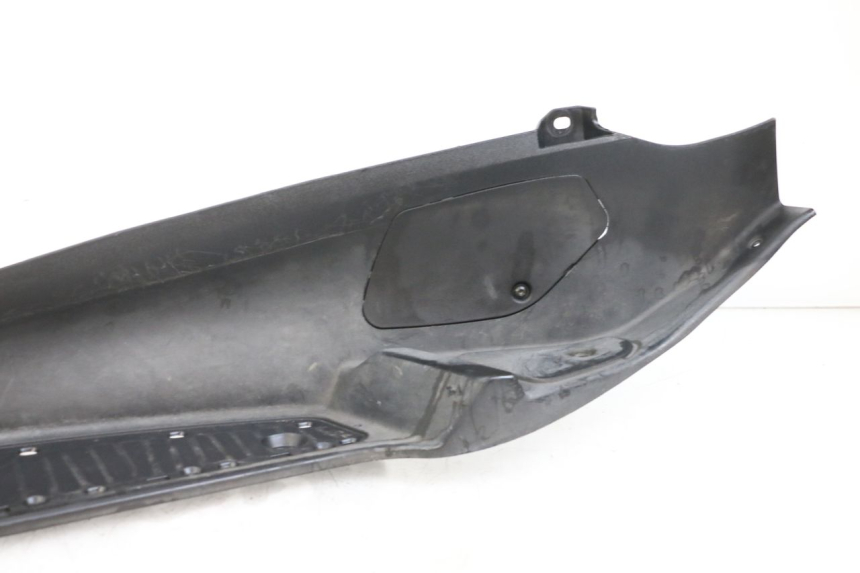 photo de LEFT FOOTREST PIAGGIO MP3 125 (2006 - 2014) - Alternative perspective