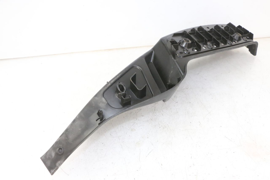 photo de LEFT FOOTREST PIAGGIO MP3 500 (2011 - 2015) - Technical close-up