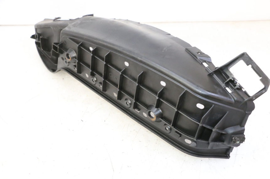 photo de LEFT FLOOR PANEL PIAGGIO MP3 RL 250 (2006 - 2010) - Zoom on usage condition