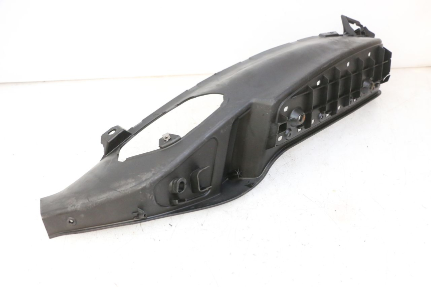 photo de LEFT FLOOR PANEL PIAGGIO MP3 RL 250 (2006 - 2010) - Alternative perspective