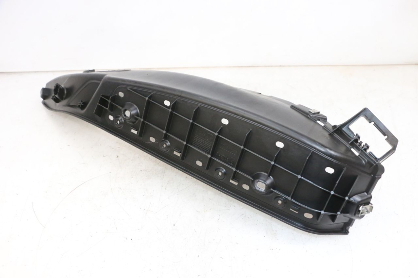 photo de LEFT FLOOR PANEL PIAGGIO MP3 500 (2016 - 2018) - Product overview