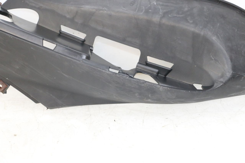 photo de LEFT FLOOR PANEL MBK OVETTO ONE 2T 50 (2013 - 2017) - Additional view of the item