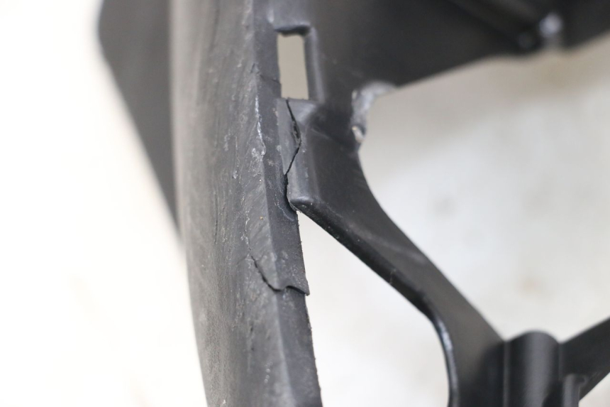 photo de LEFT FLOOR PANEL MBK OVETTO ONE 2T 50 (2013 - 2017) - Zoom on usage condition