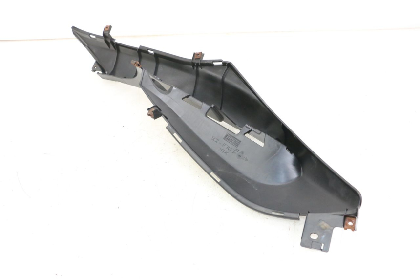 photo de LEFT FLOOR PANEL MBK OVETTO ONE 2T 50 (2013 - 2017) - Technical close-up