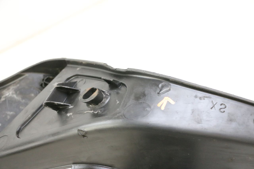 photo de LEFT FOOTREST PIAGGIO X8 125 (2004 - 2007) - Component detail