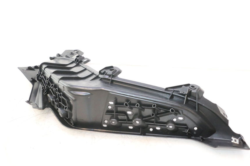 photo de LEFT FLOOR PANEL JM MOTORS R-MAX TECH 50 (2024 - 2026) - Fixing points details