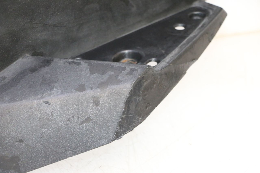 photo de LEFT FOOTREST PEUGEOT SATELIS COMPRESSOR K15 125 (2006 - 2009) - High-resolution close-up