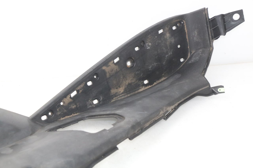 photo de LEFT FOOTREST PEUGEOT SATELIS 125 (2006 - 2009) - Alternative perspective