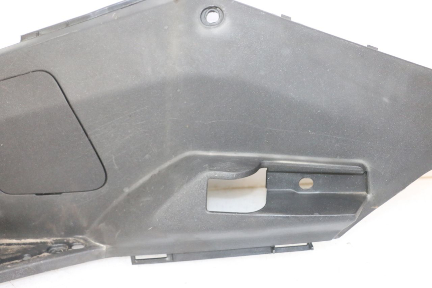 photo de LEFT FLOOR PANEL PEUGEOT SATELIS 125 (2013 - 2018) - Component detail