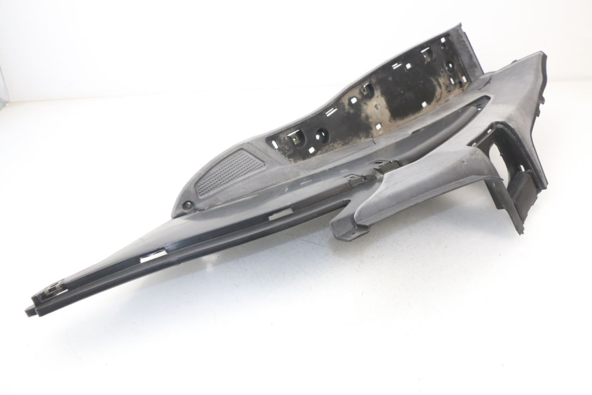 photo de LEFT FLOOR PANEL RAZZO STEED 125 (2012 - 2018) - Technical close-up