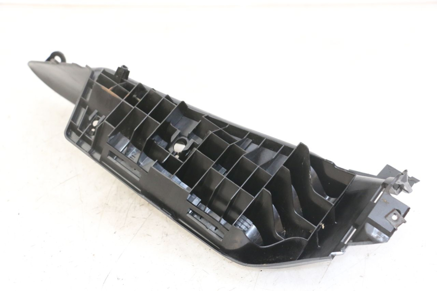 photo de LEFT FLOOR PANEL SUZUKI BURGMAN 125 (2018 - 2021) - Component detail