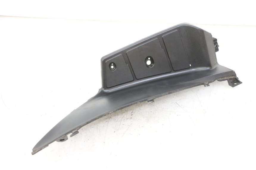 photo de LEFT FLOOR PANEL SUZUKI BURGMAN 125 (2018 - 2021) - Alternative perspective