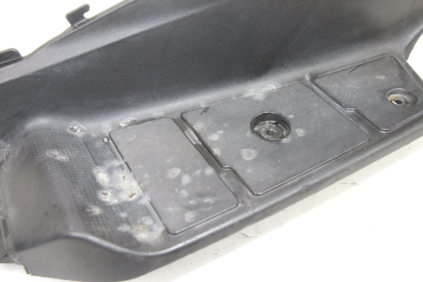 photo de LEFT FLOOR PANEL SUZUKI BURGMAN 125 (2015 - 2017) - Component detail