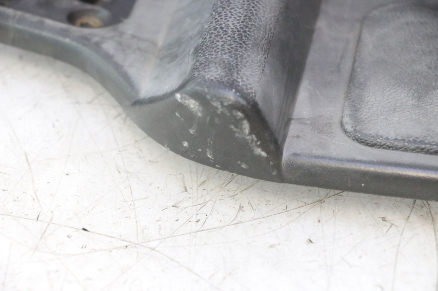 photo de LEFT FLOOR PANEL PIAGGIO X8 STREET 125 (2006 - 2007) - Component detail