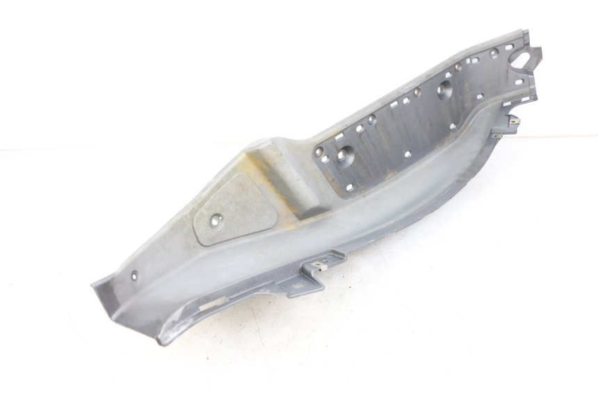 photo de LEFT FOOTREST PIAGGIO X8 125 (2004 - 2007) - Component detail