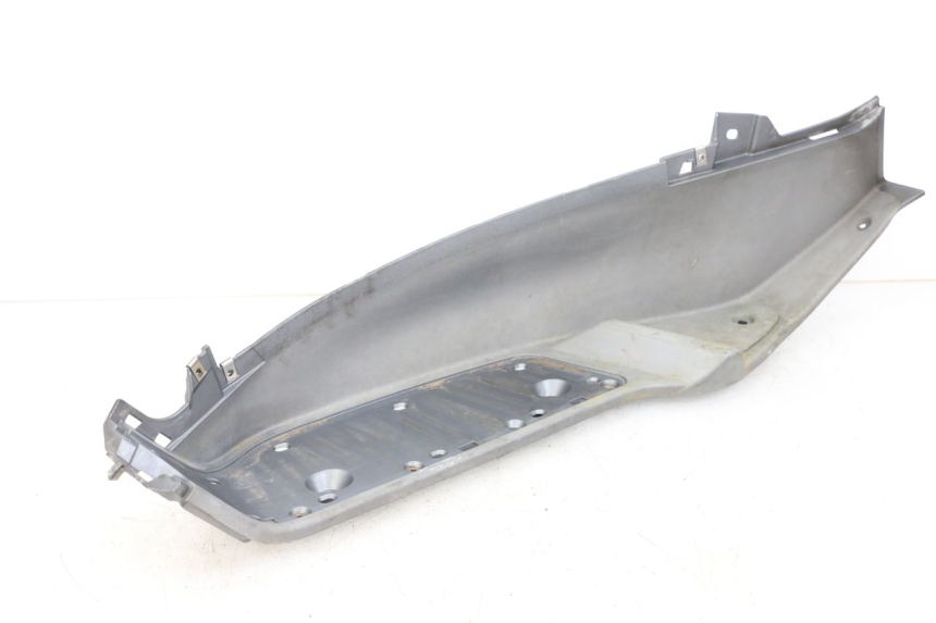 photo de LEFT FOOTREST PIAGGIO X8 125 (2004 - 2007) - Product overview