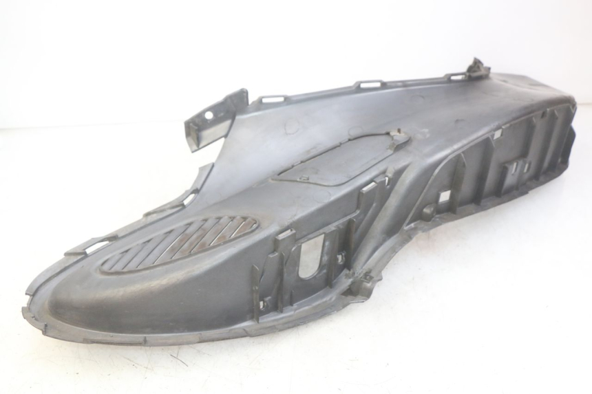 photo de LEFT FOOTREST PIAGGIO X9 EVOLUTION 250 (2003 - 2007) - Zoom on usage condition