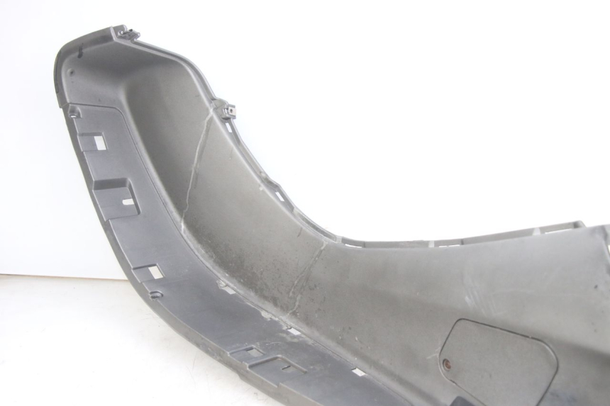 photo de LEFT FOOTREST PIAGGIO X9 125 (2000 - 2003) - Surface and material condition