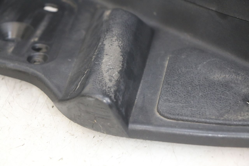 photo de LEFT FOOTREST PIAGGIO XEVO - X EVO 125 (2007 - 2017) - Product overview