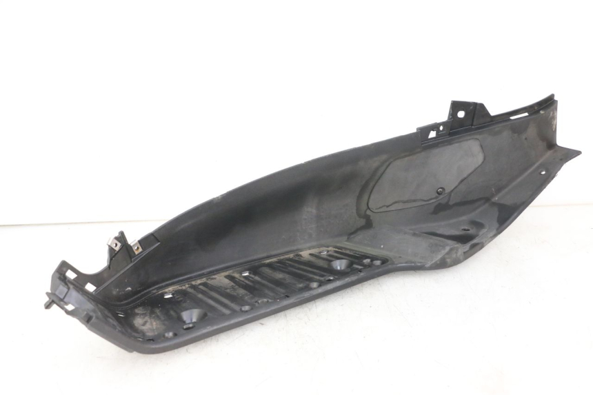 photo de LEFT FOOTREST PIAGGIO XEVO - X EVO 125 (2007 - 2017) - Technical close-up
