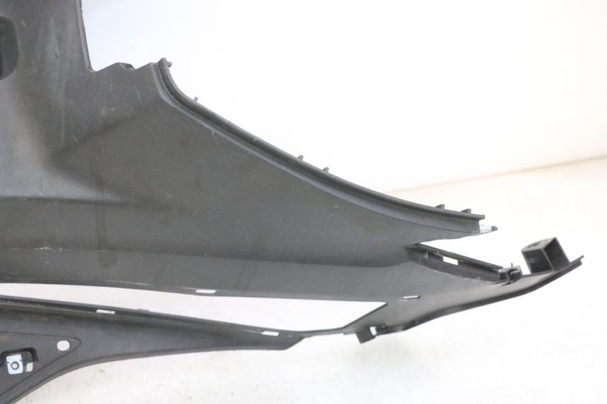 photo de FLOOR PANEL SYM JOYMAX 125 (2010 - 2017) - Detailed visual inspection