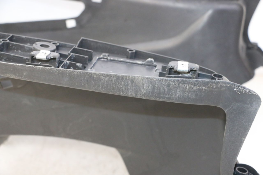 photo de FLOOR PANEL SYM JOYMAX 125 (2010 - 2017) - Alternative perspective