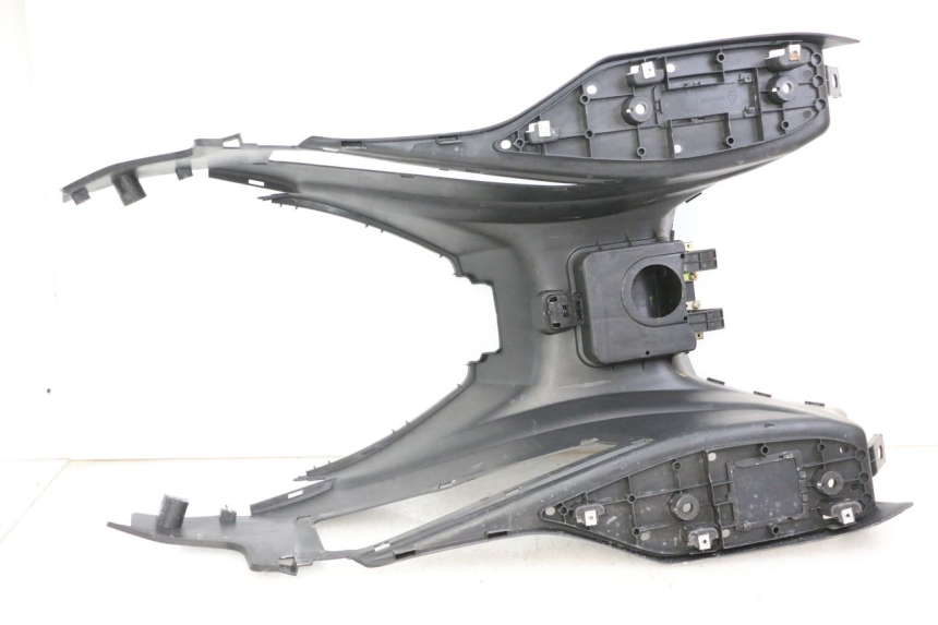 photo de FLOOR PANEL SYM JOYMAX 125 (2010 - 2017) - Technical close-up