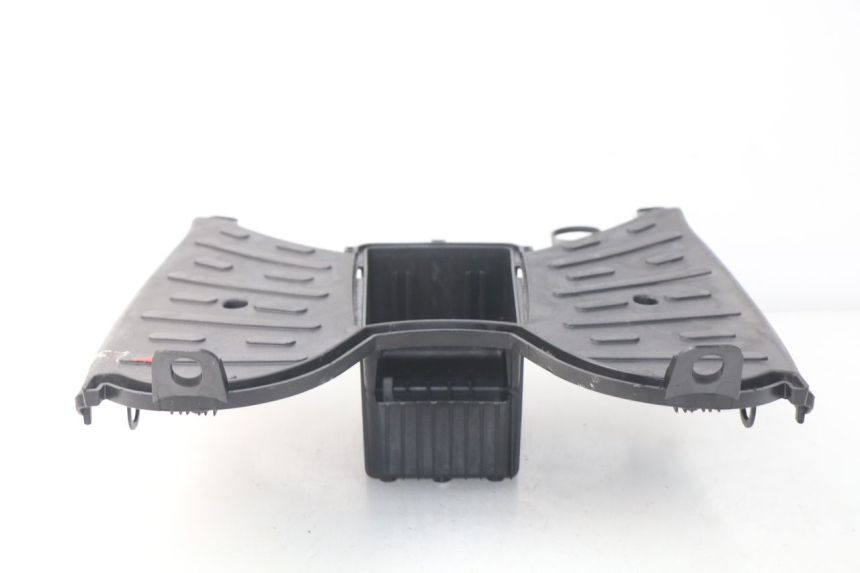 photo de FLOOR PANEL PEUGEOT KISBEE 2T 50 (2010 - 2017) - High-resolution close-up