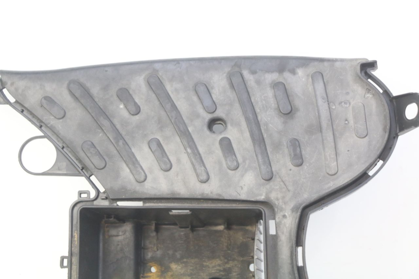 photo de FOOTREST PEUGEOT KISBEE 4T 50 (2010 - 2017) - Product overview