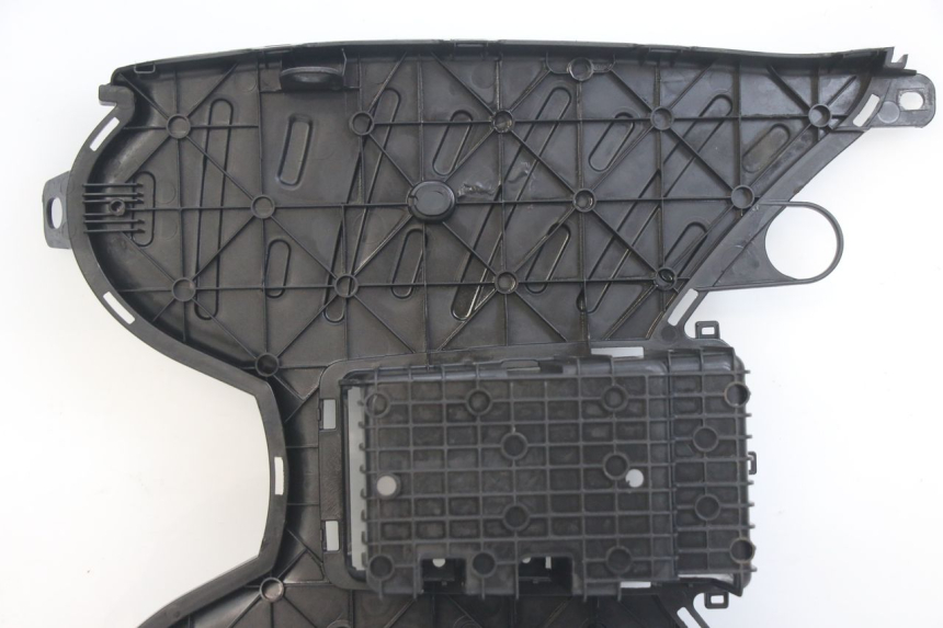 photo de FOOTREST PEUGEOT KISBEE 4T 50 (2010 - 2017) - Product overview