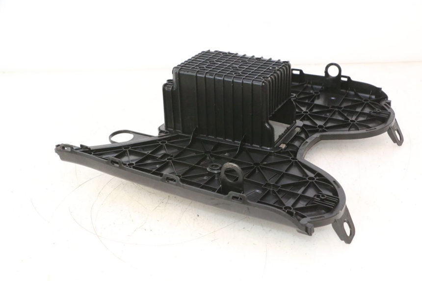 photo de FLOOR PANEL PEUGEOT KISBEE 4T 50 (2023 - 2026) - Technical close-up