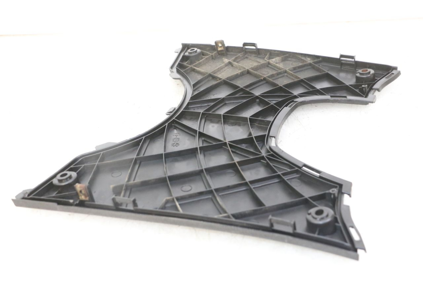photo de FLOOR PANEL KYMCO DINK 4T 50 (2007 - 2018) - Technical close-up