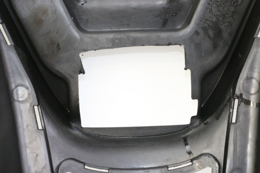 photo de FLOOR PANEL KYMCO XCITING 500 (2007 - 2010) - Zoom on usage condition