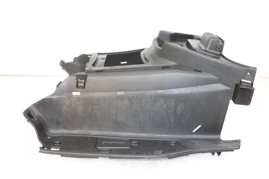 photo de FLOOR PANEL KYMCO XCITING 500 (2007 - 2010) - Fixing points details